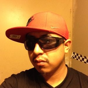 Meet your Posher, Alberto bonilla